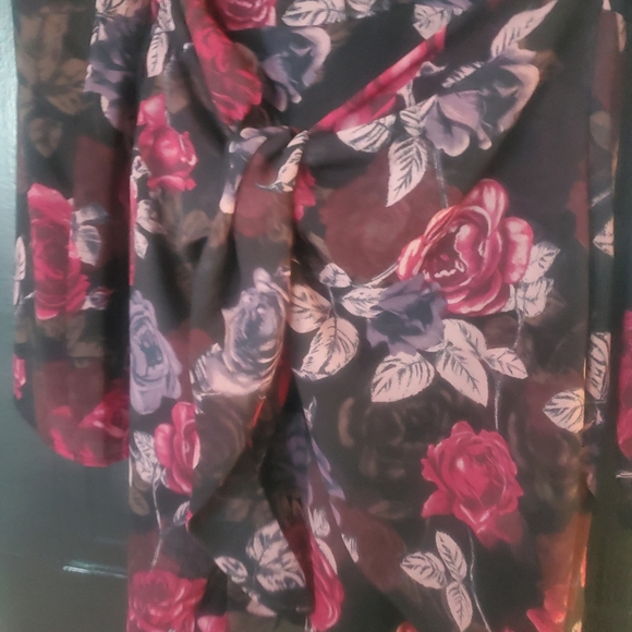 GUESS dress - Picture 2 of 6